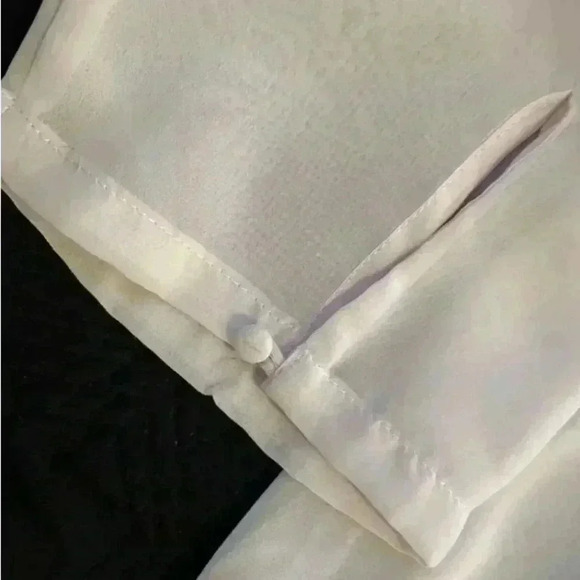 Light pink shear lace key hole back covered button six xl top - Picture 5 of 12